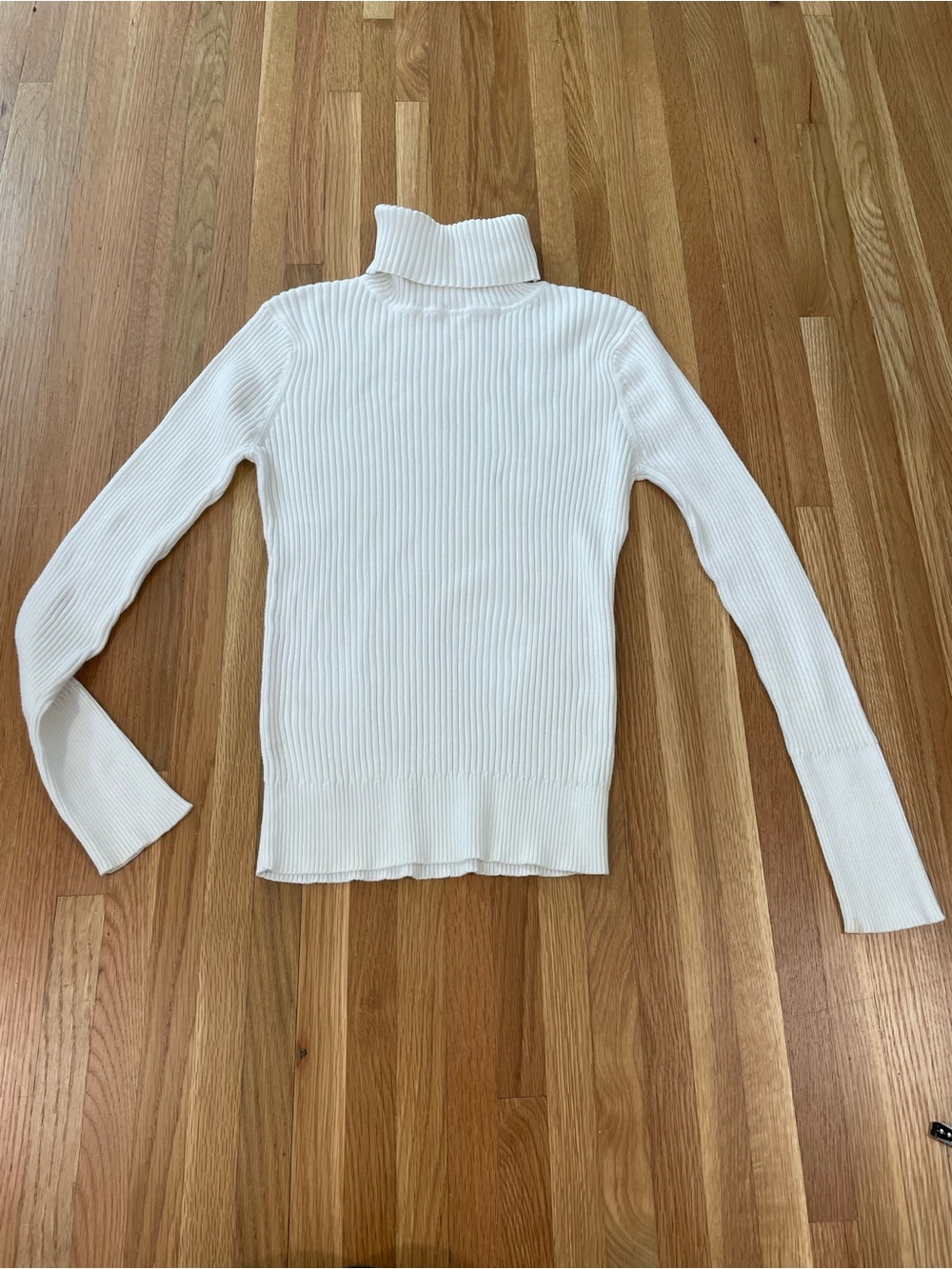 Red Camel White Ribbed Women’s Turtleneck
